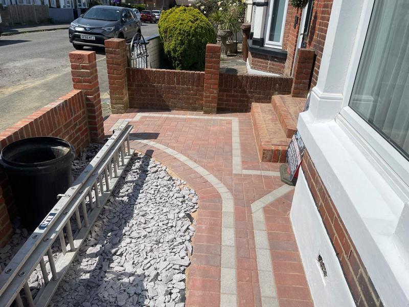 block-paved-driveway-brick-wall-maidstone-6