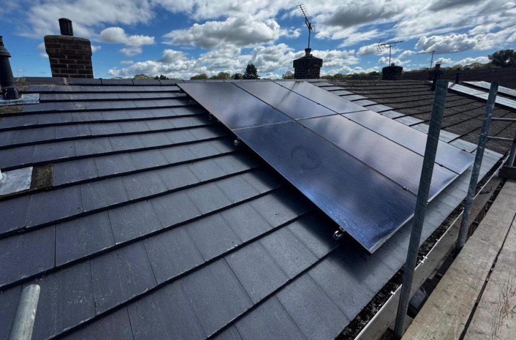 new-roof-replacement-with-solar-panels-medway-10